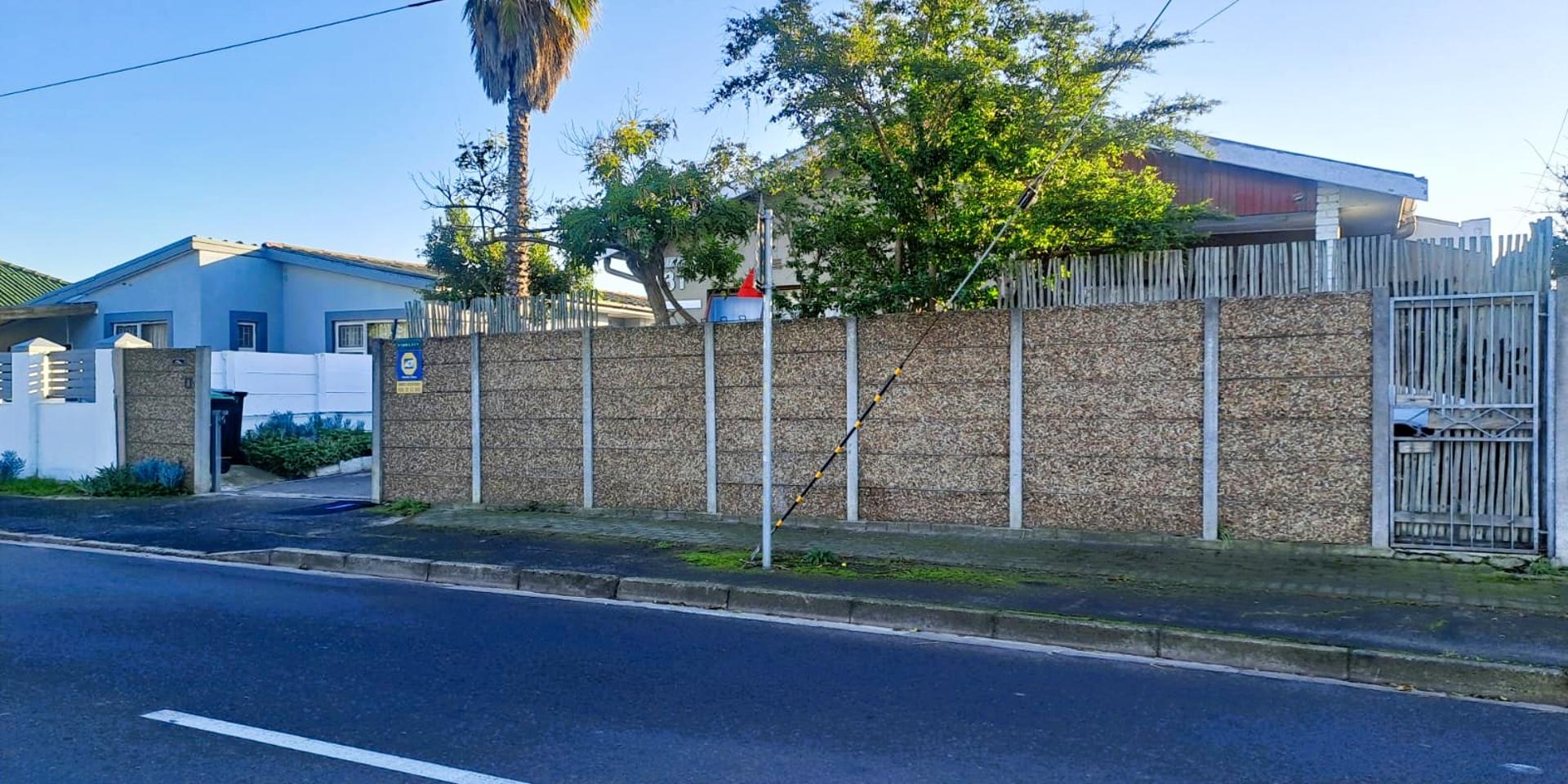 Image 4 of 6