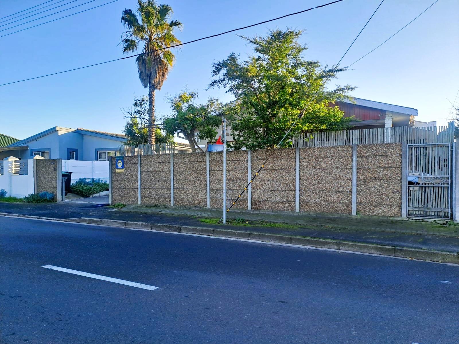 Image 4 of 6