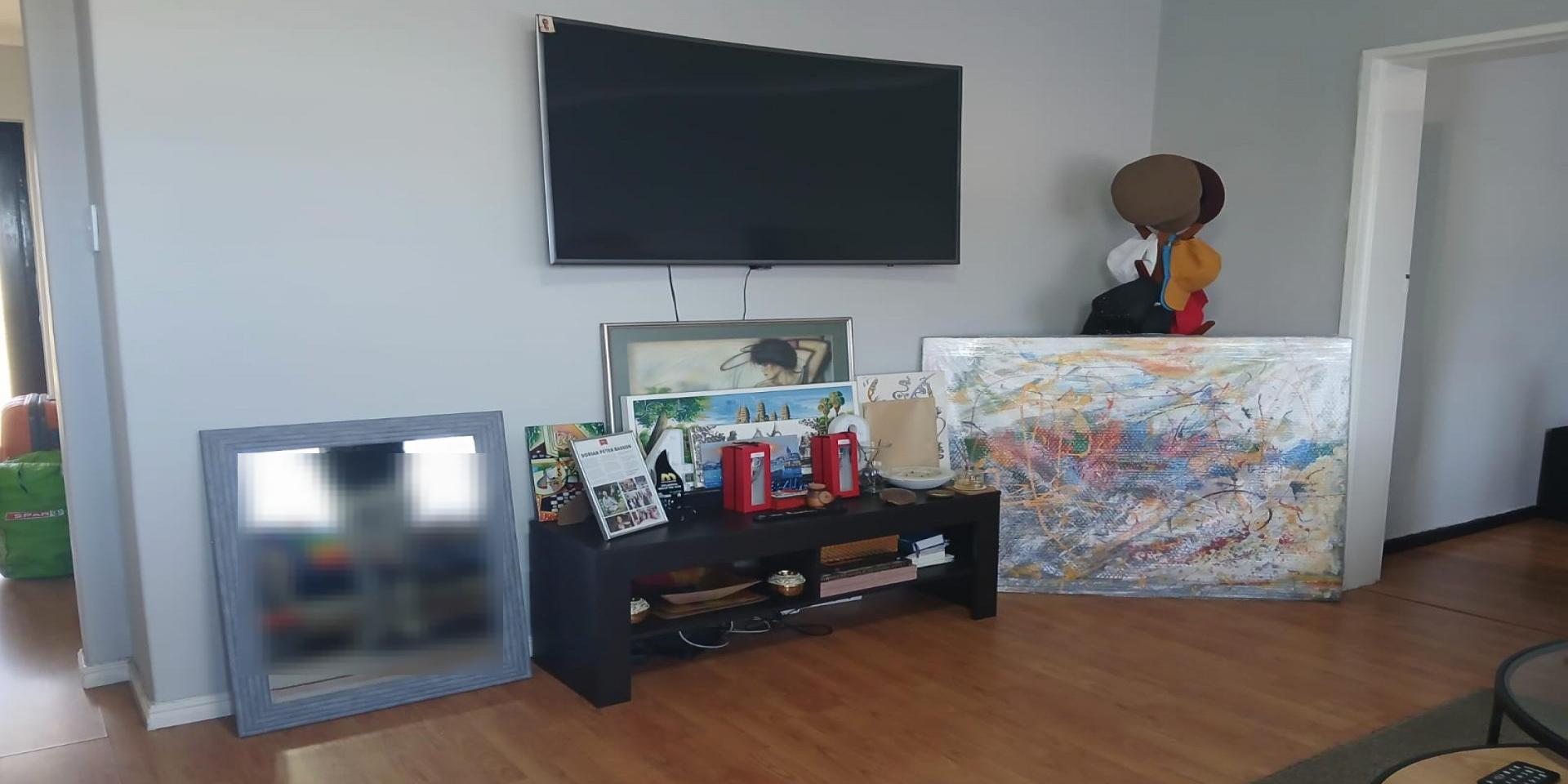 Image 5 of 6