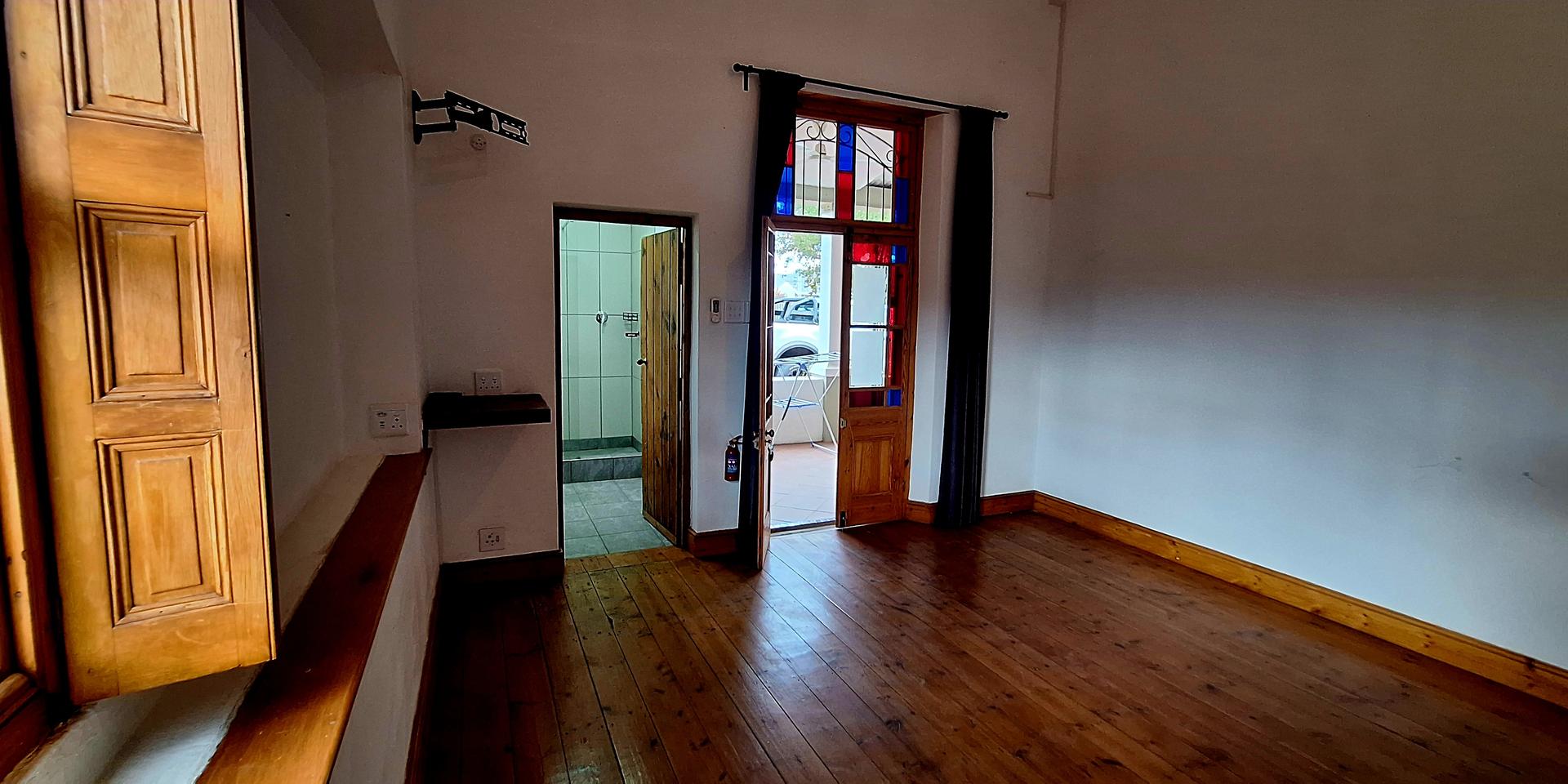 Image 3 of 6