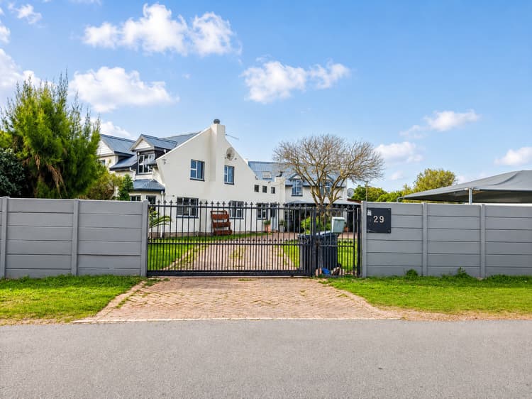 Main property image