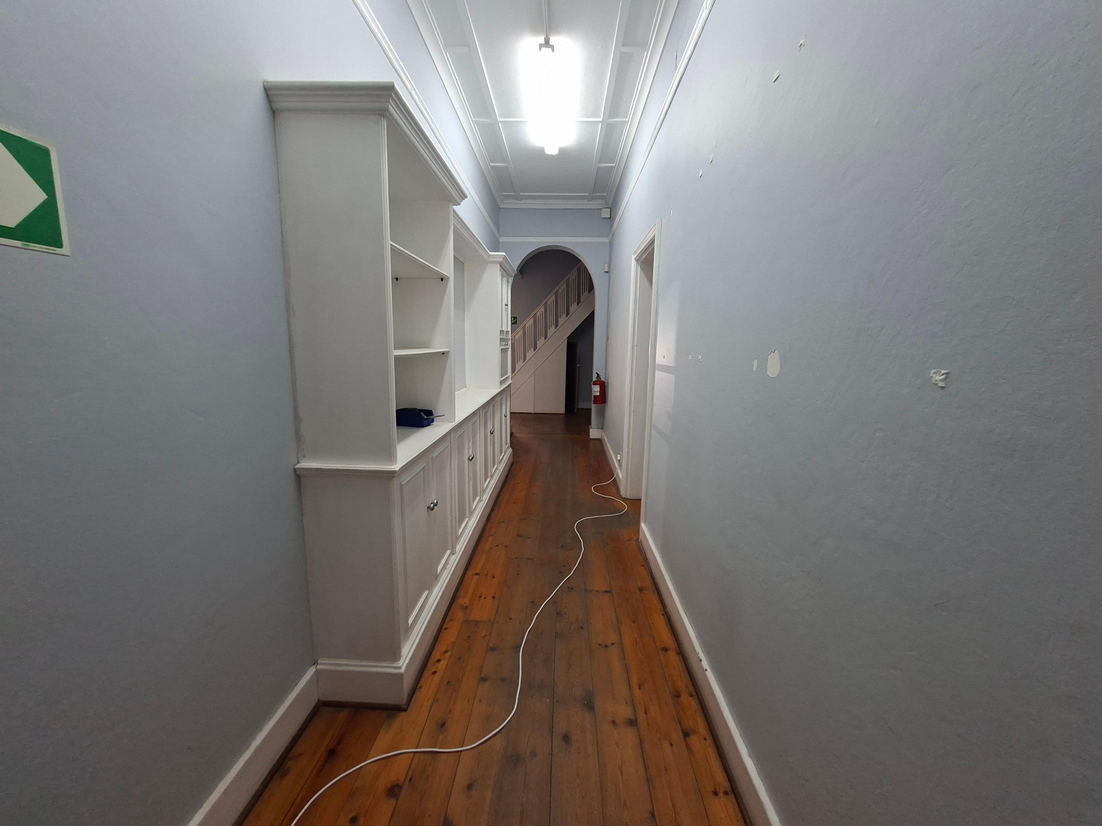 Image 3 of 6