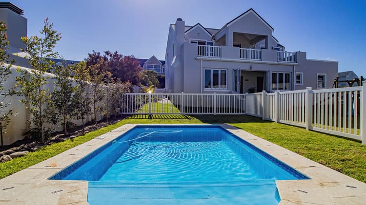 Main property image