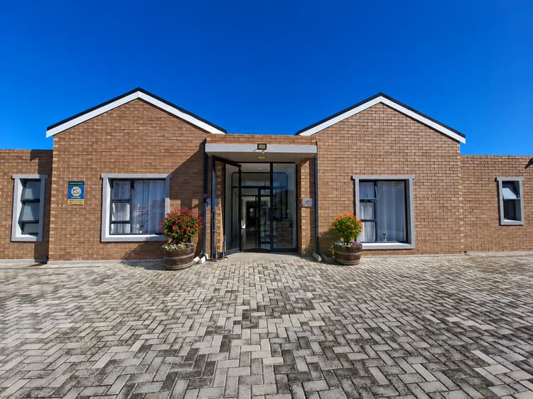 Main property image