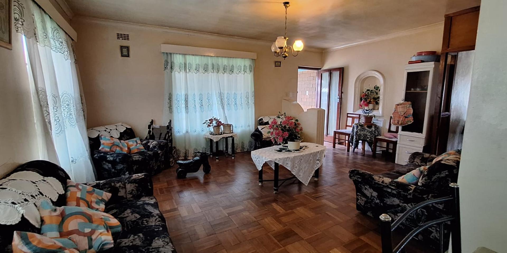 Image 4 of 6