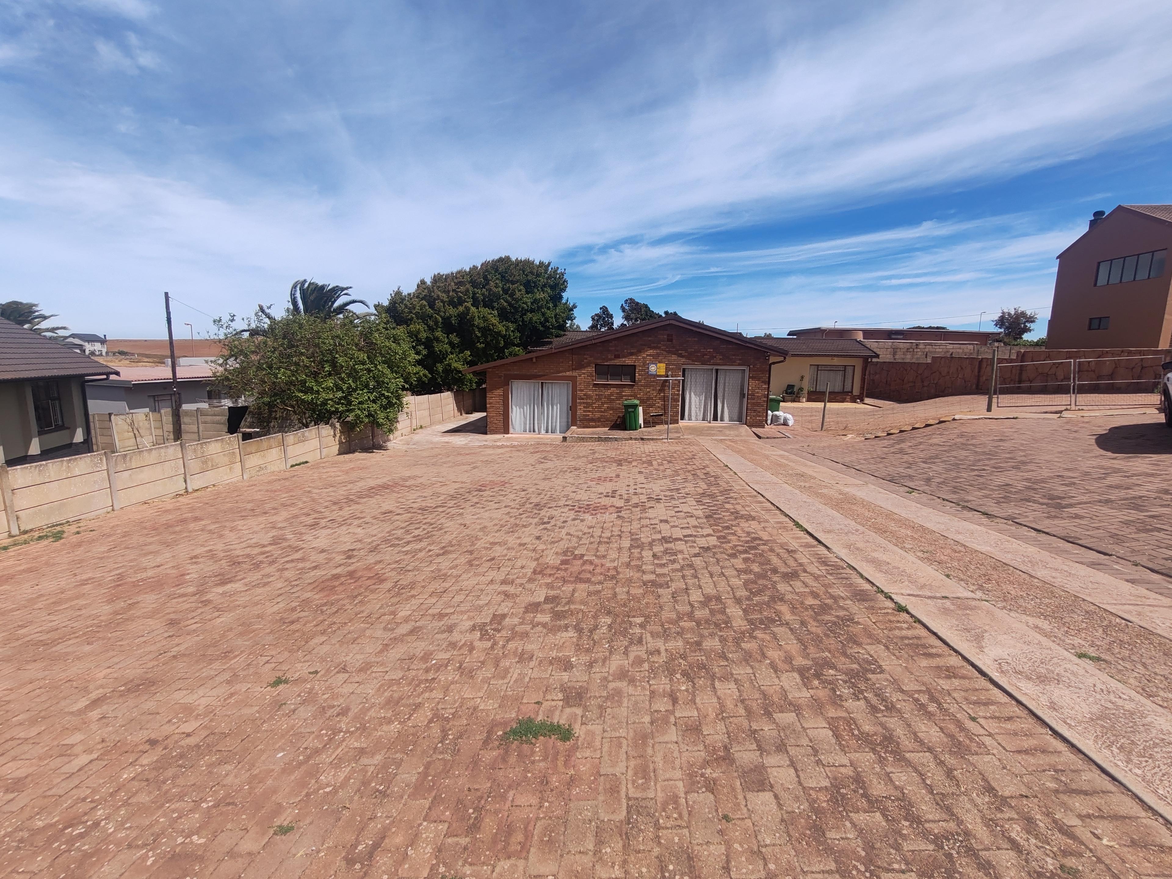Image 3 of 6