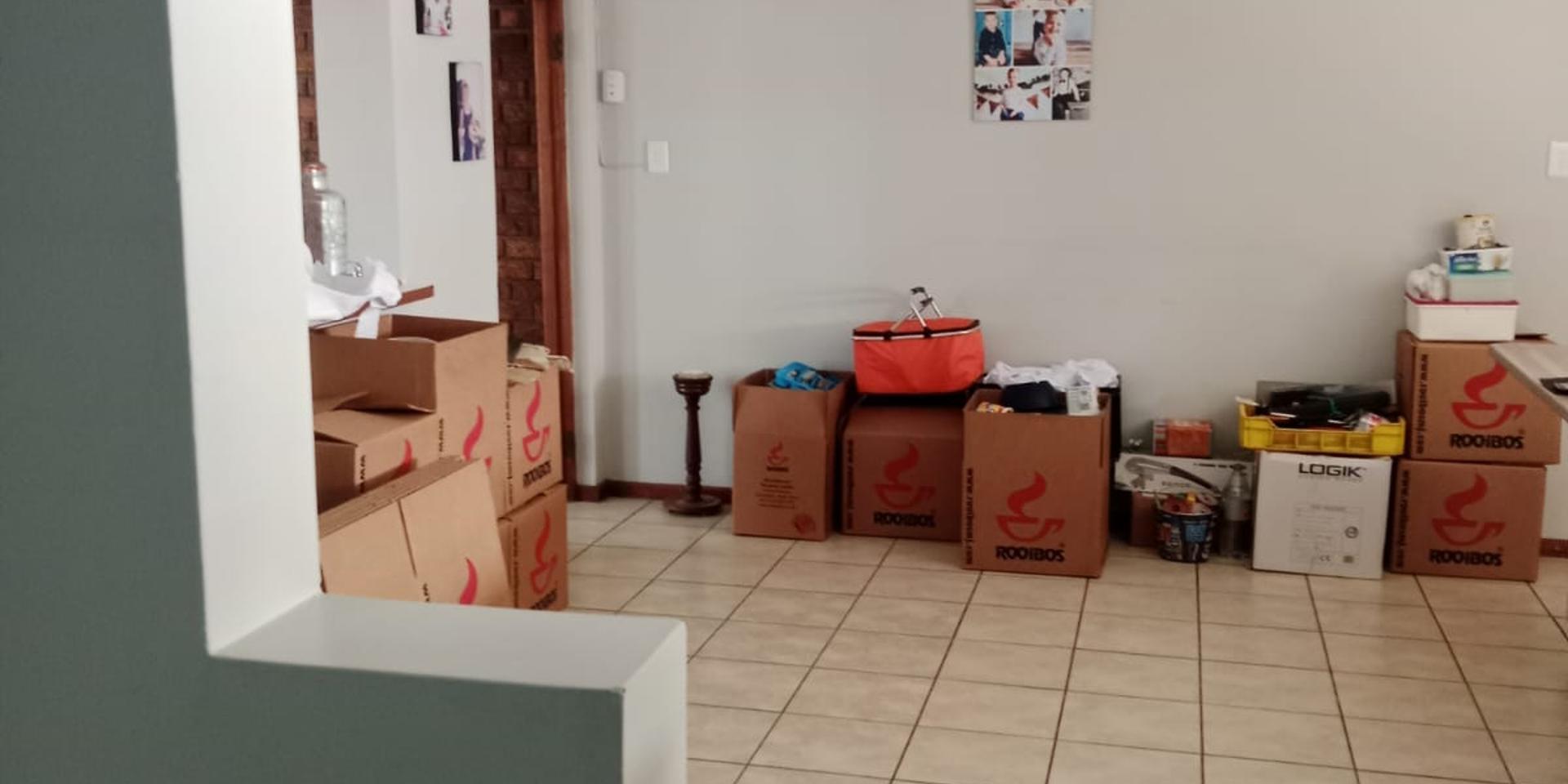 Image 4 of 6
