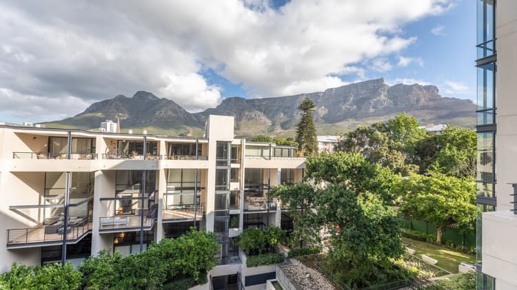 Main property image