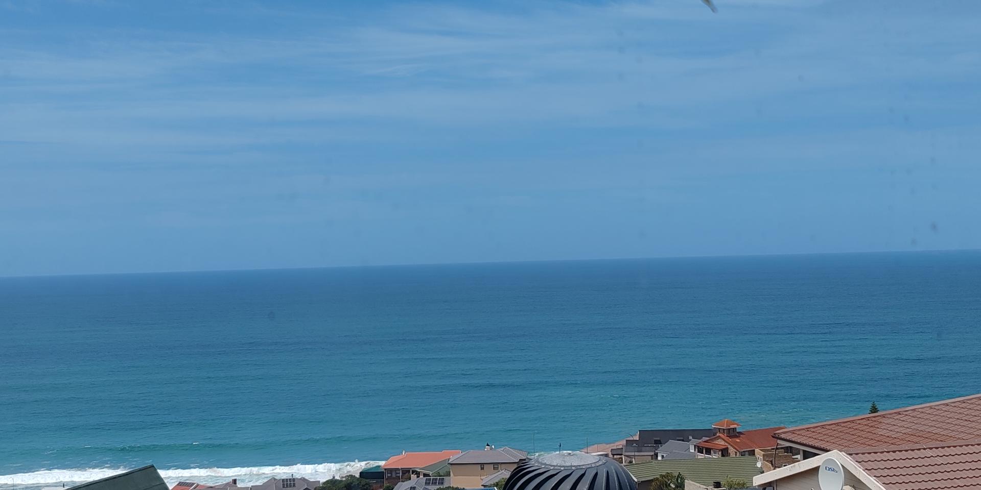 Image 2 of 6