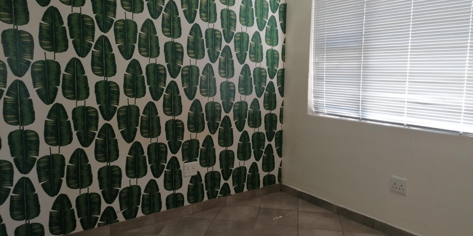 Image 4 of 6