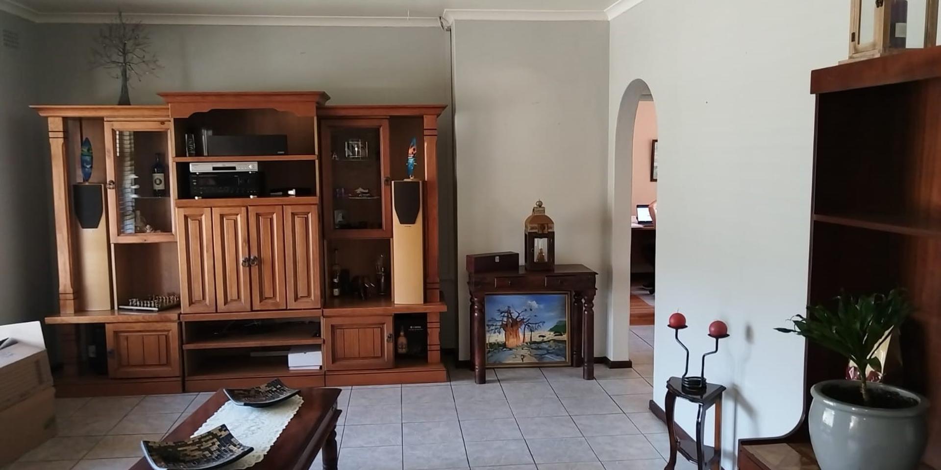Image 5 of 6