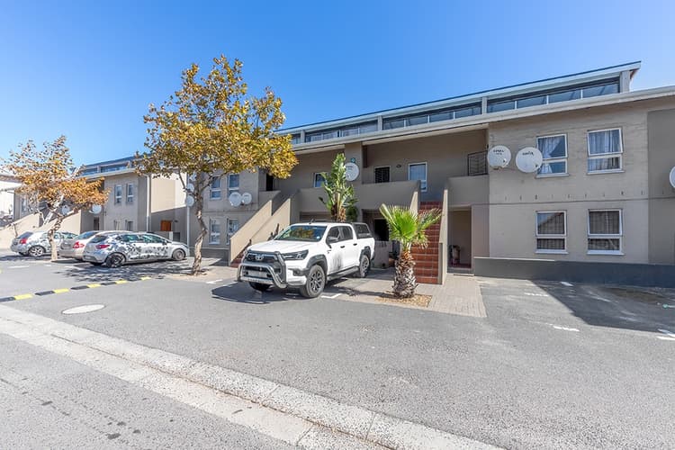 Main property image