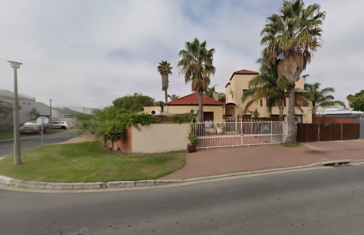 Main property image