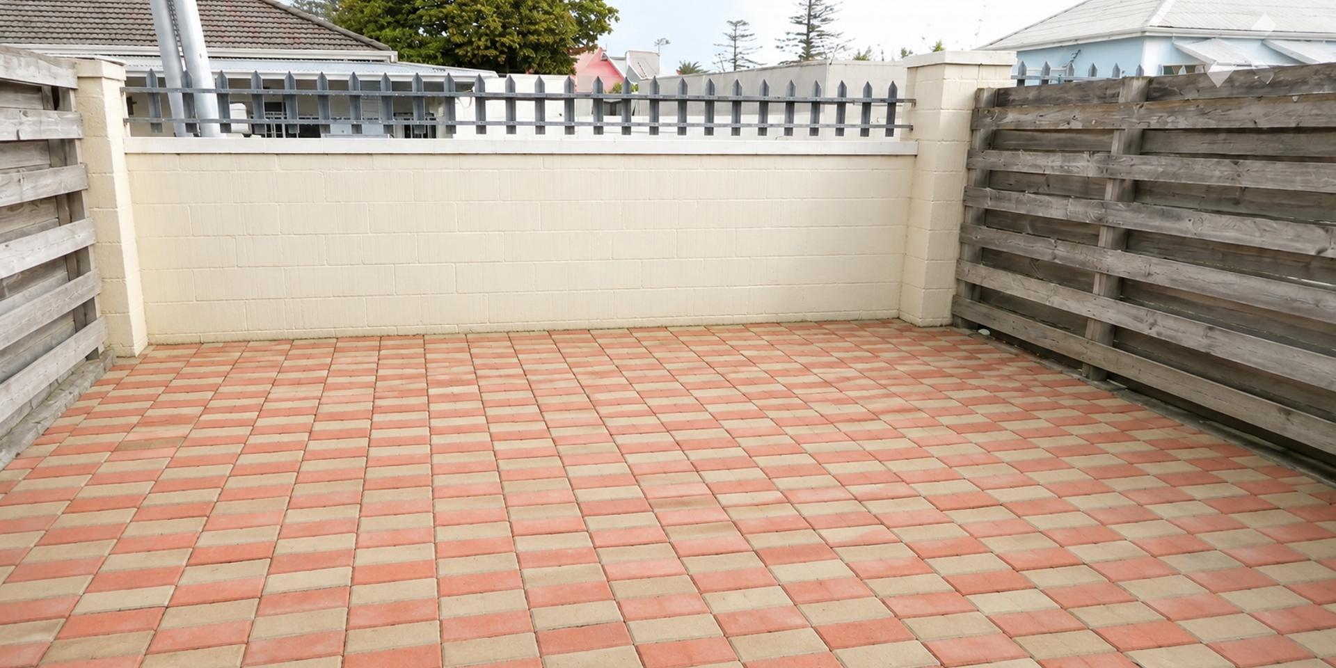 Image 2 of 6