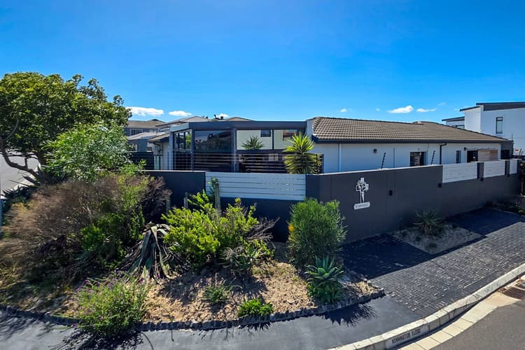 Main property image