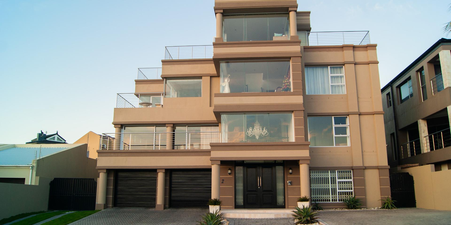 Image 1 of 6