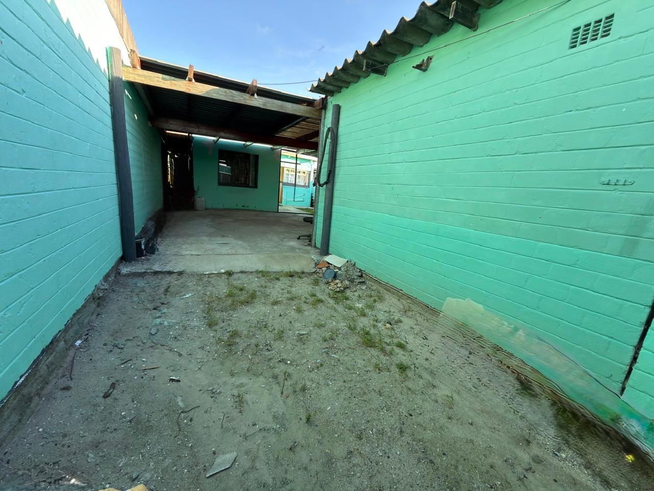 Image 2 of 6