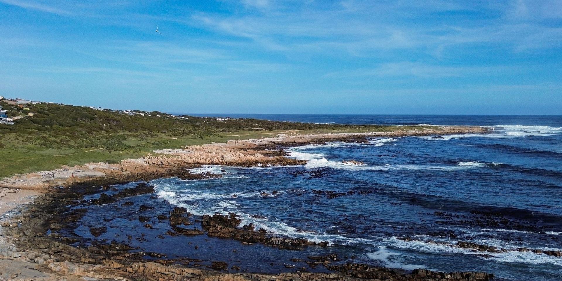 Image 4 of 6