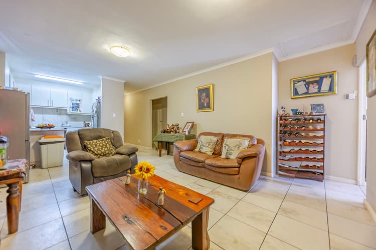 Main property image