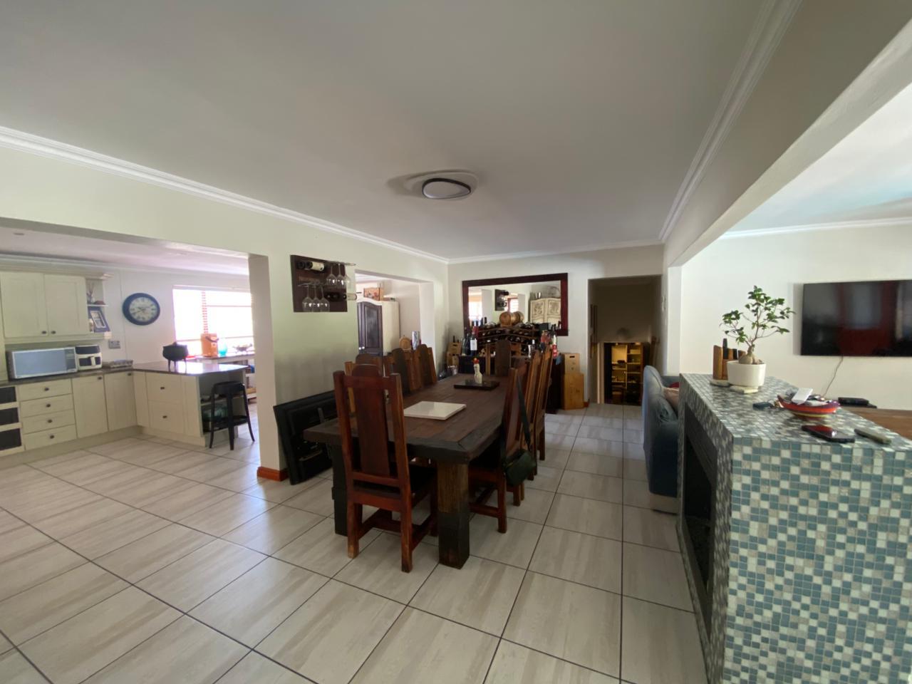 Image 5 of 6