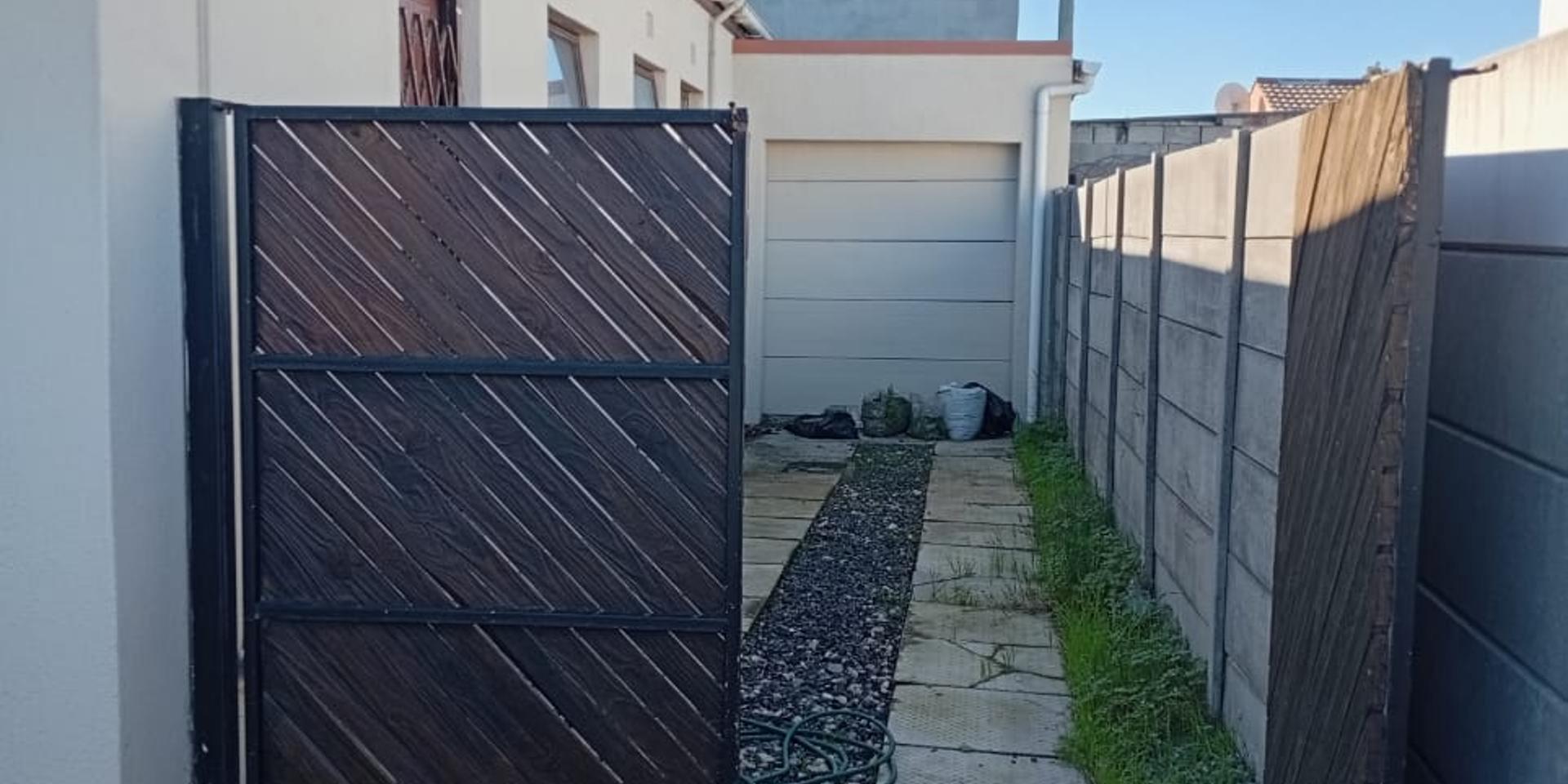 Image 3 of 6