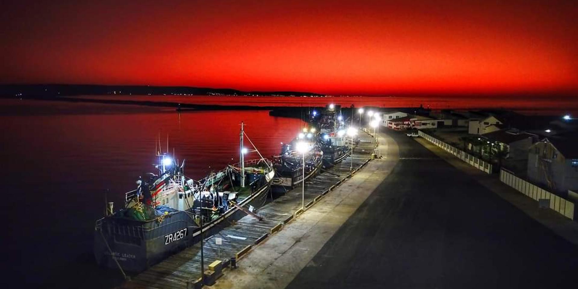 Image 4 of 6