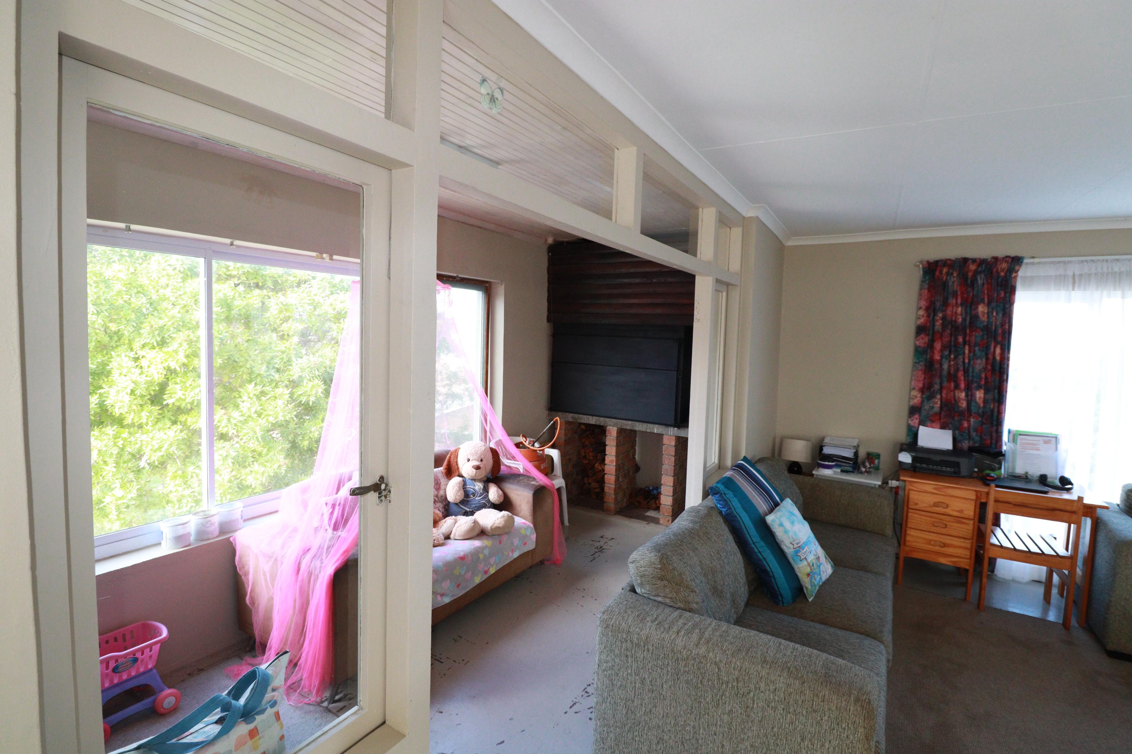 Image 3 of 6