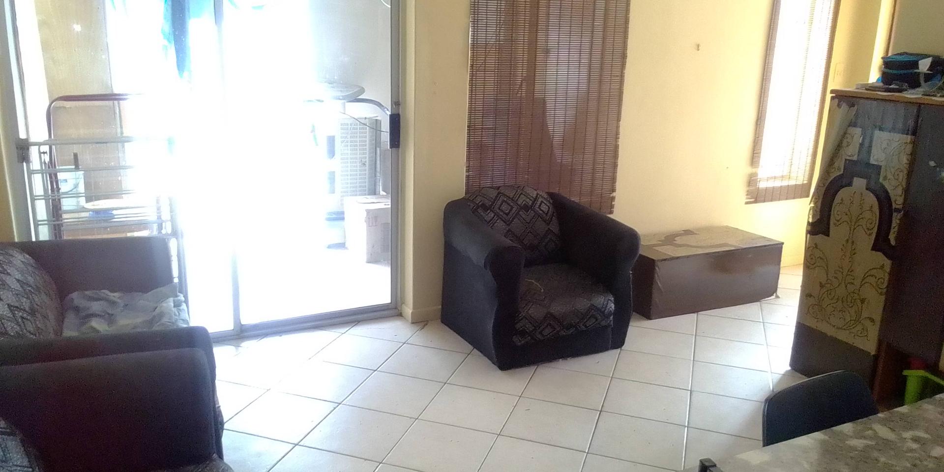 Image 4 of 6