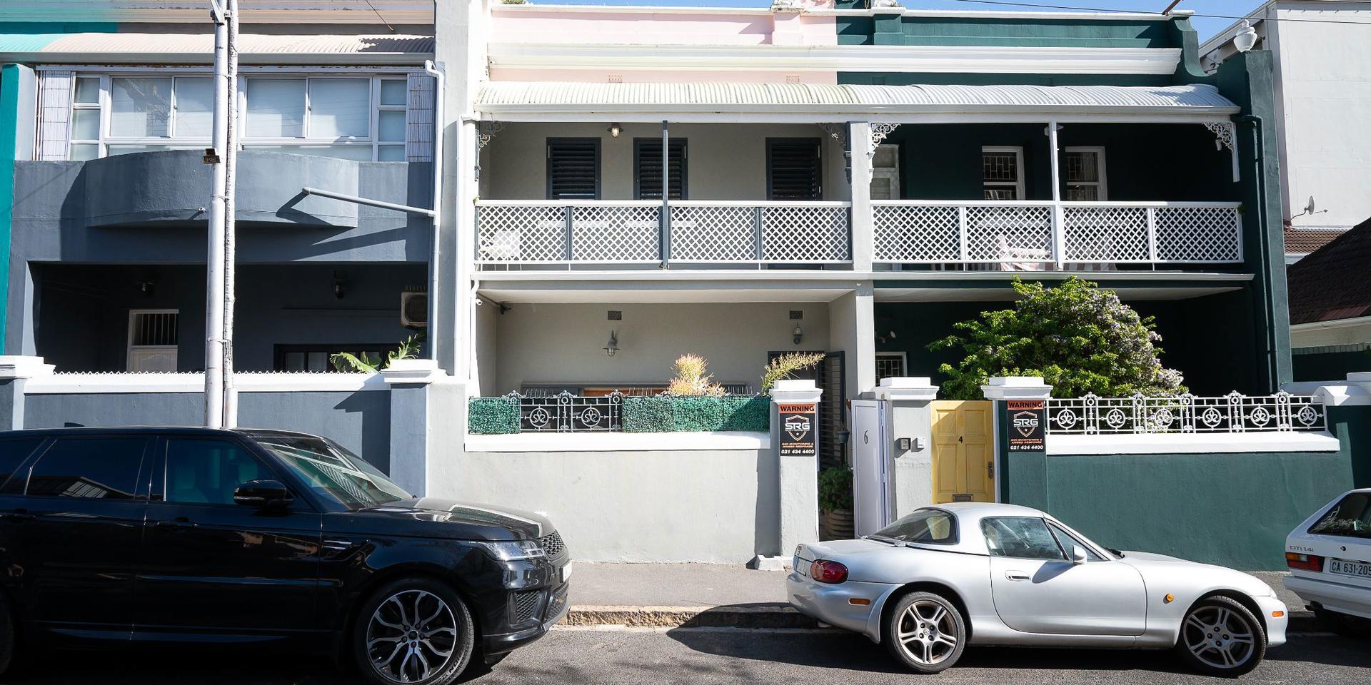 Image 1 of 6