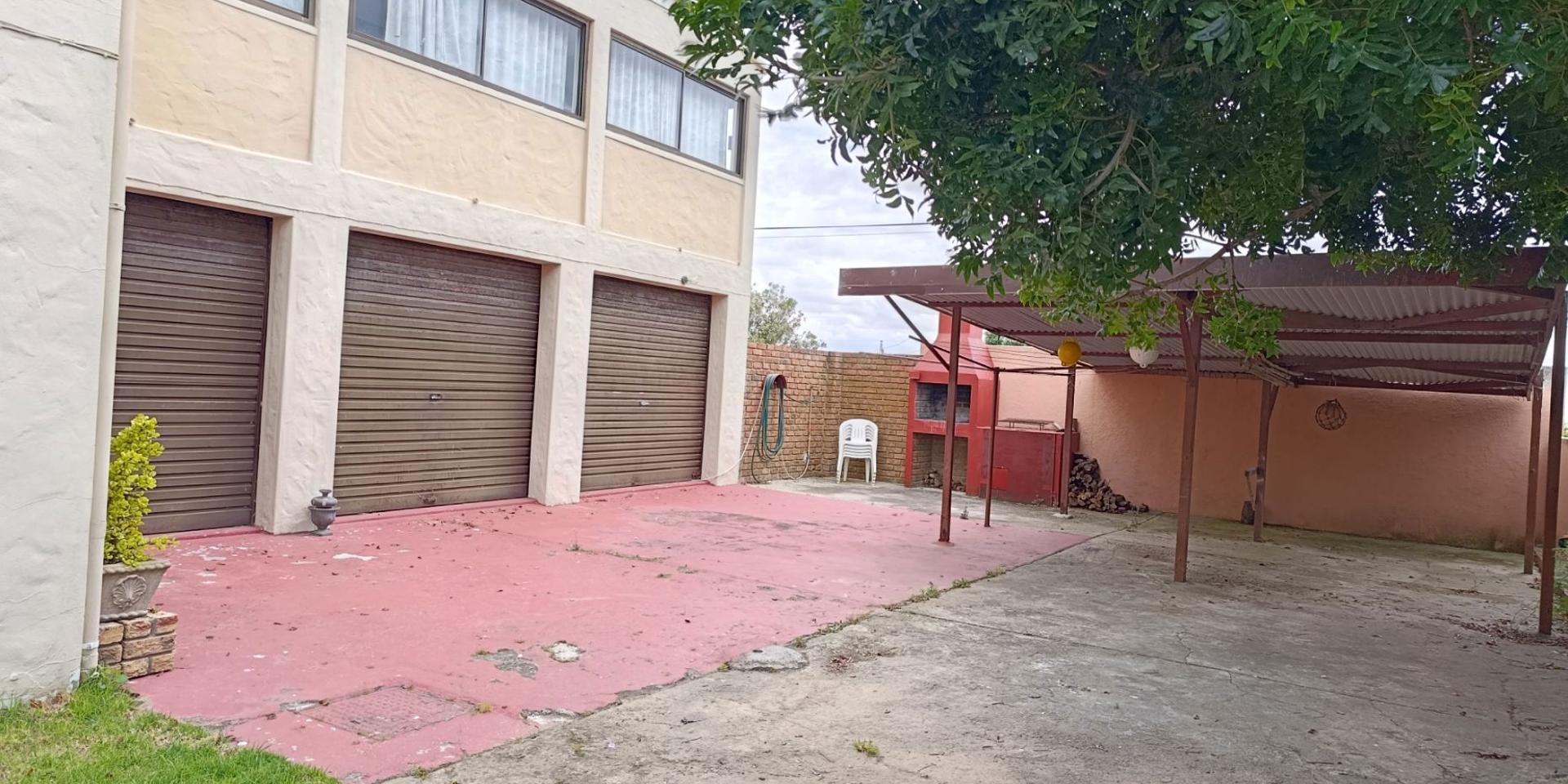 Image 4 of 6