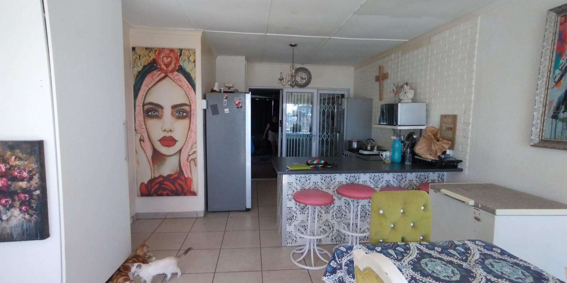 Image 5 of 6