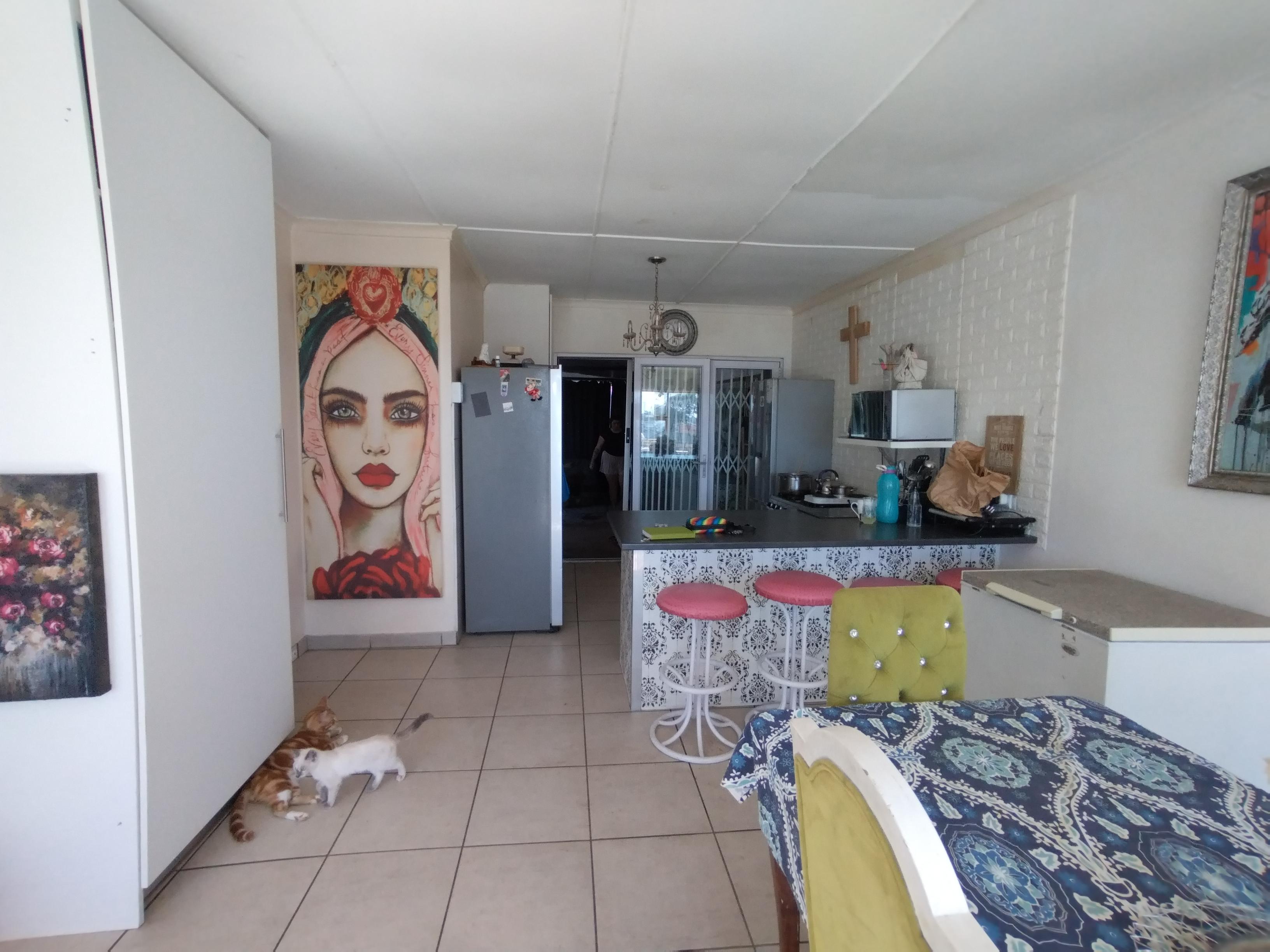 Image 5 of 6