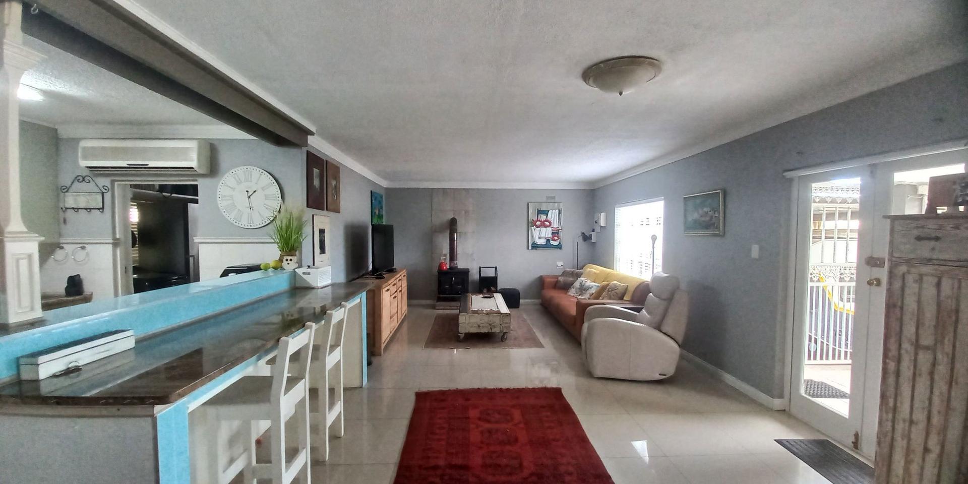 Image 4 of 6