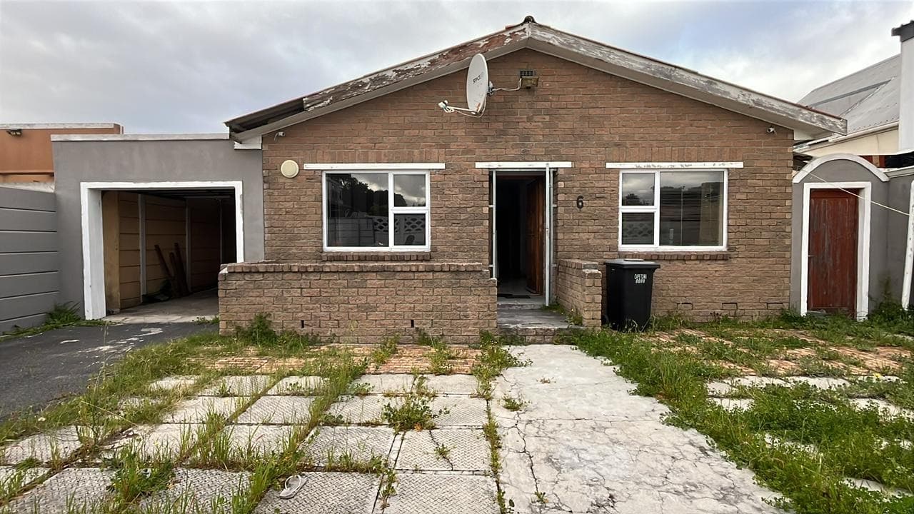 Image 2 of 6