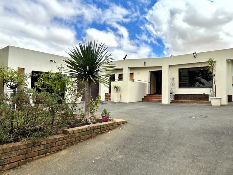 Main property image