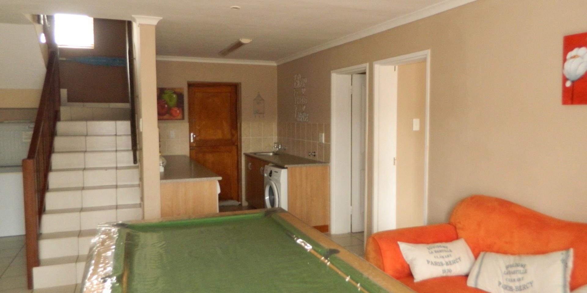 Image 2 of 6