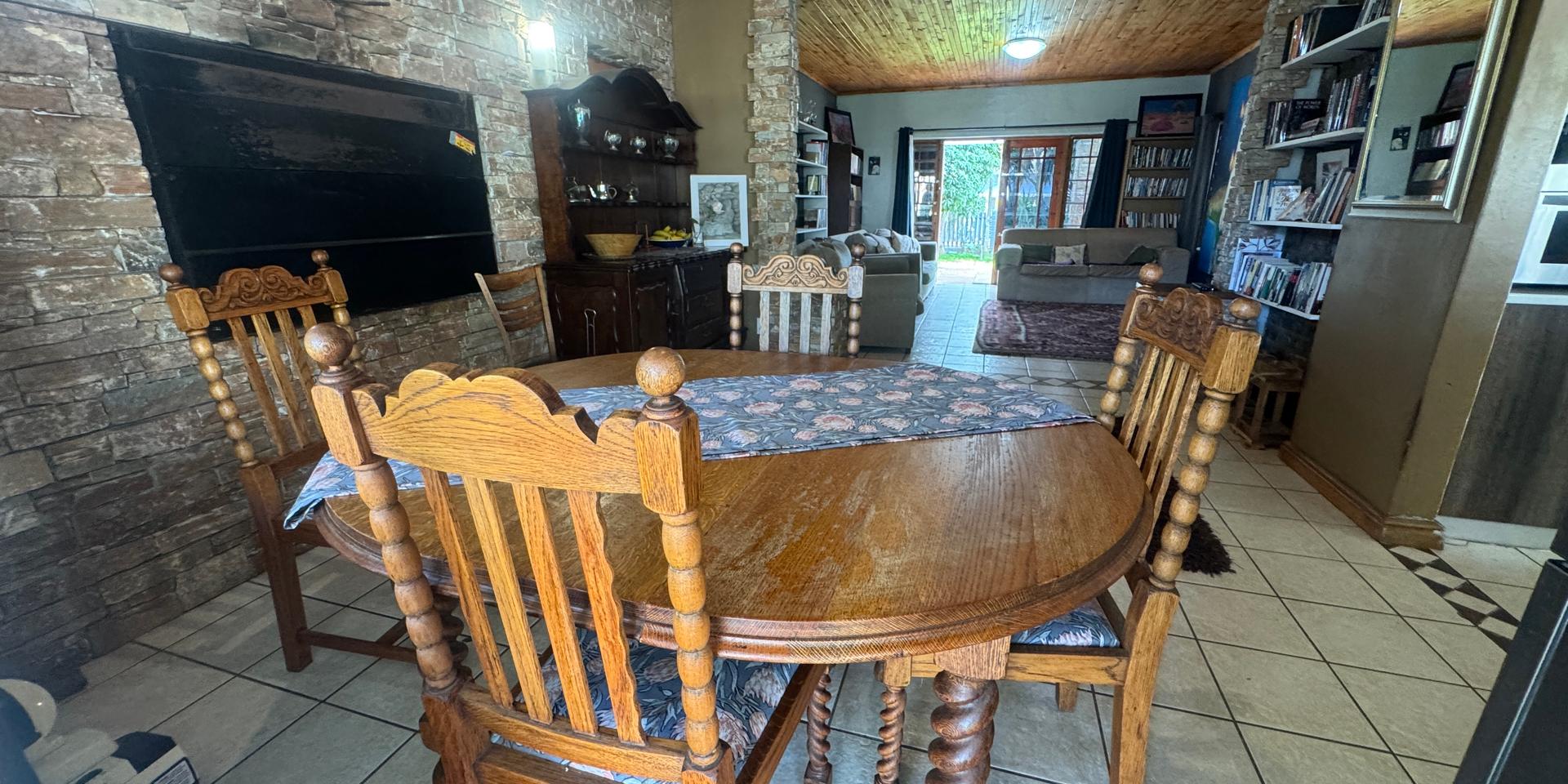 Image 4 of 6