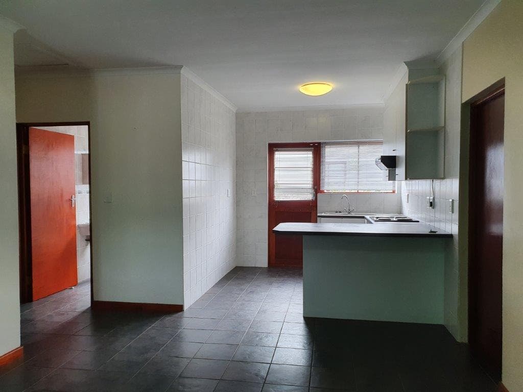 Image 4 of 6