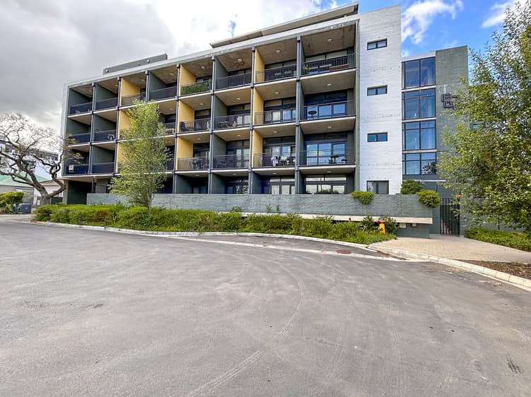 Main property image