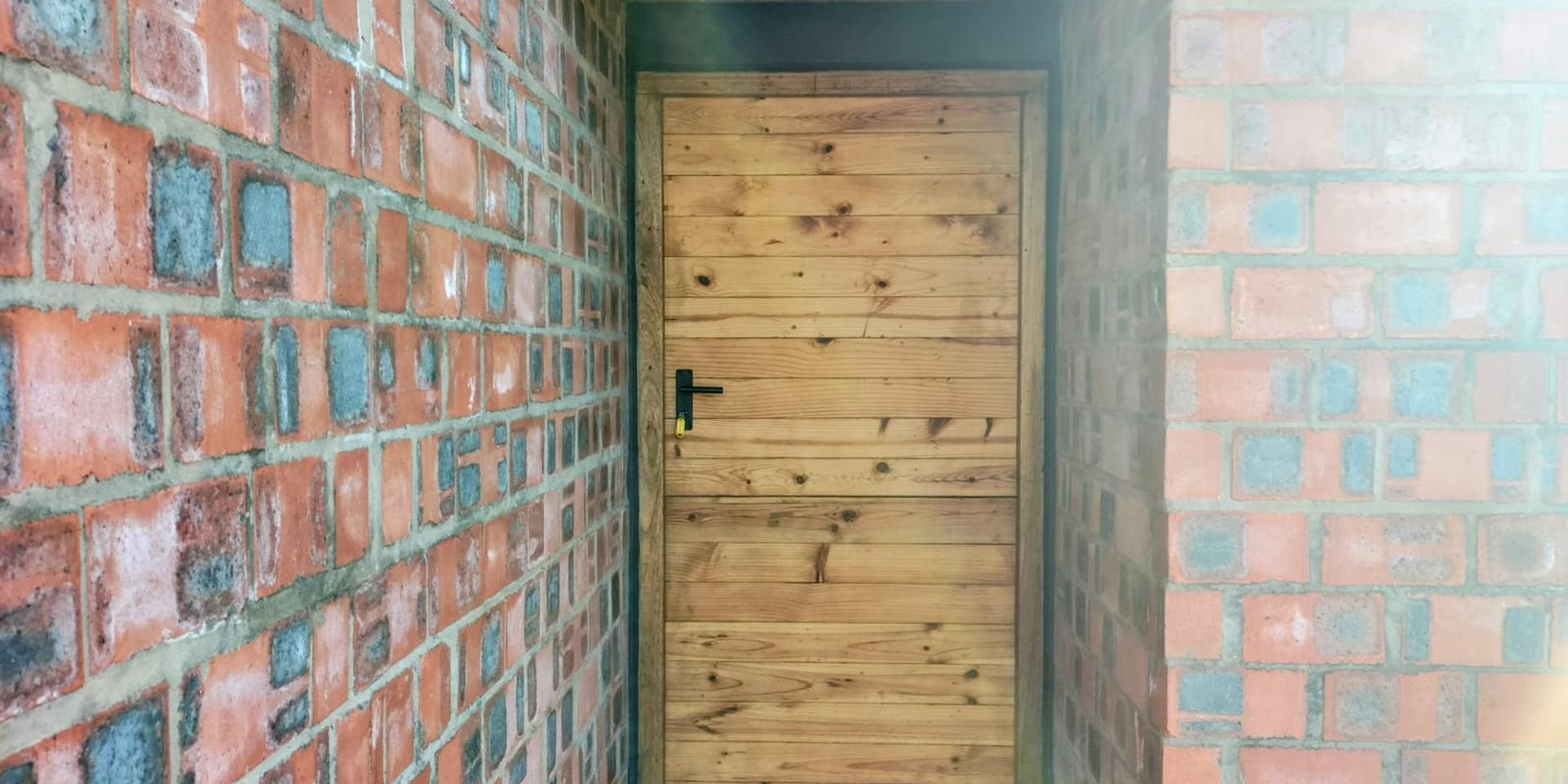 Image 4 of 6