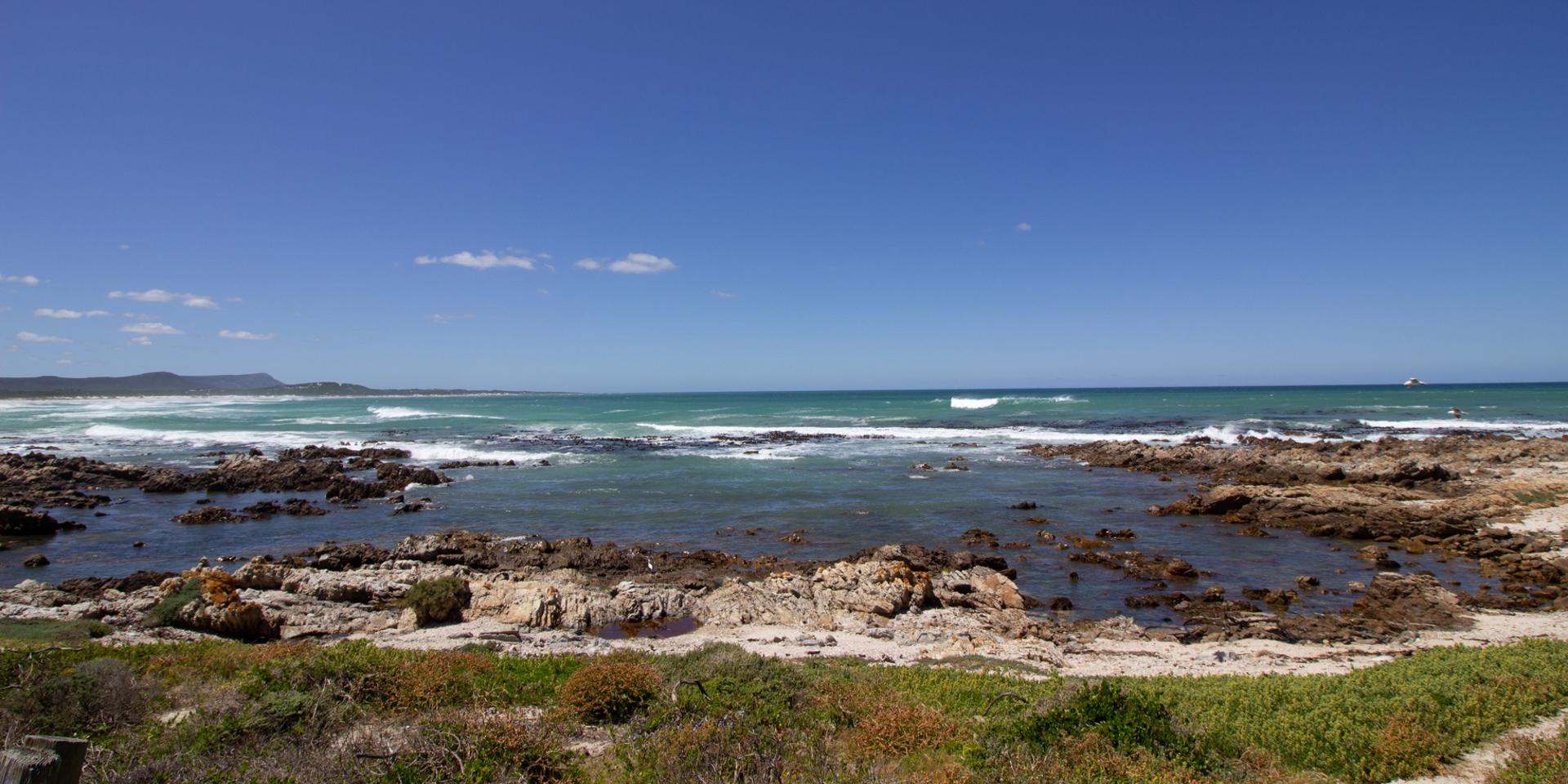 Image 4 of 6