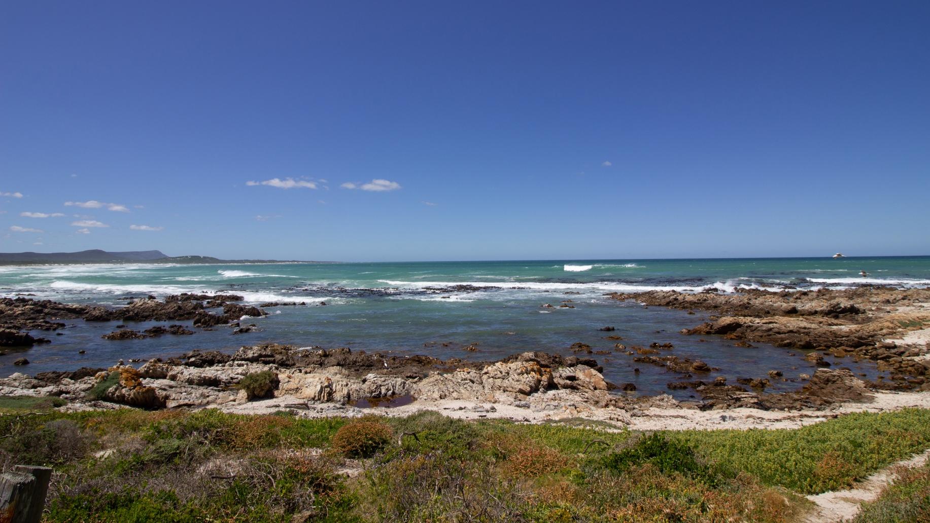 Image 4 of 6
