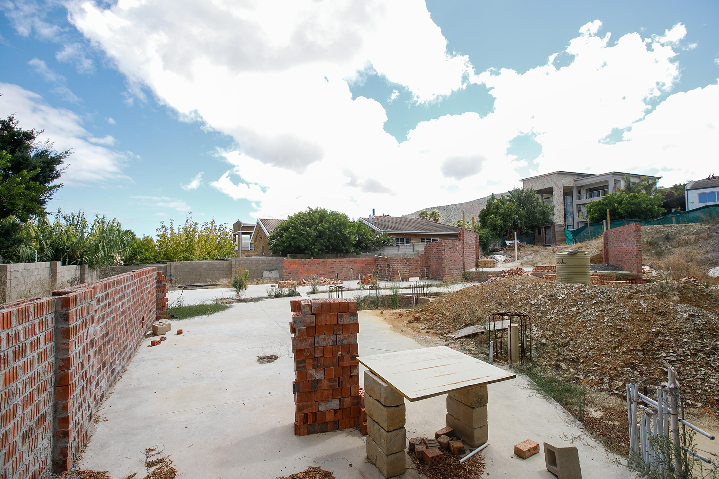 Image 4 of 6