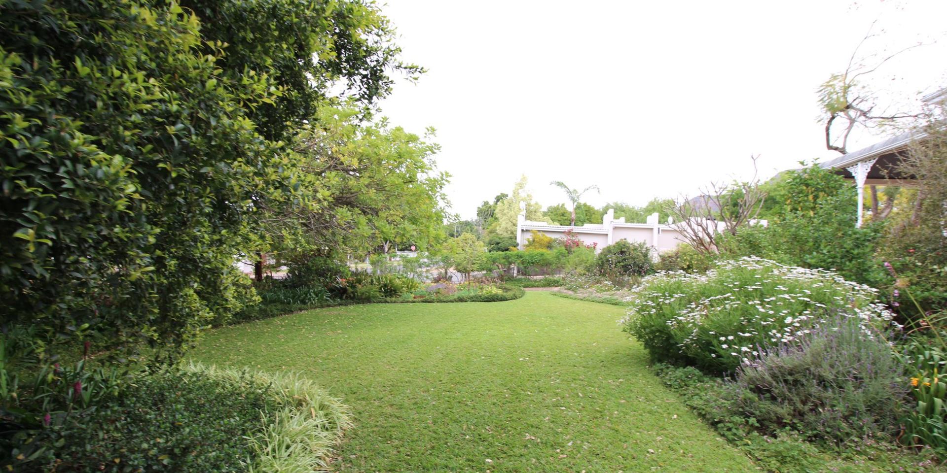 Image 4 of 6
