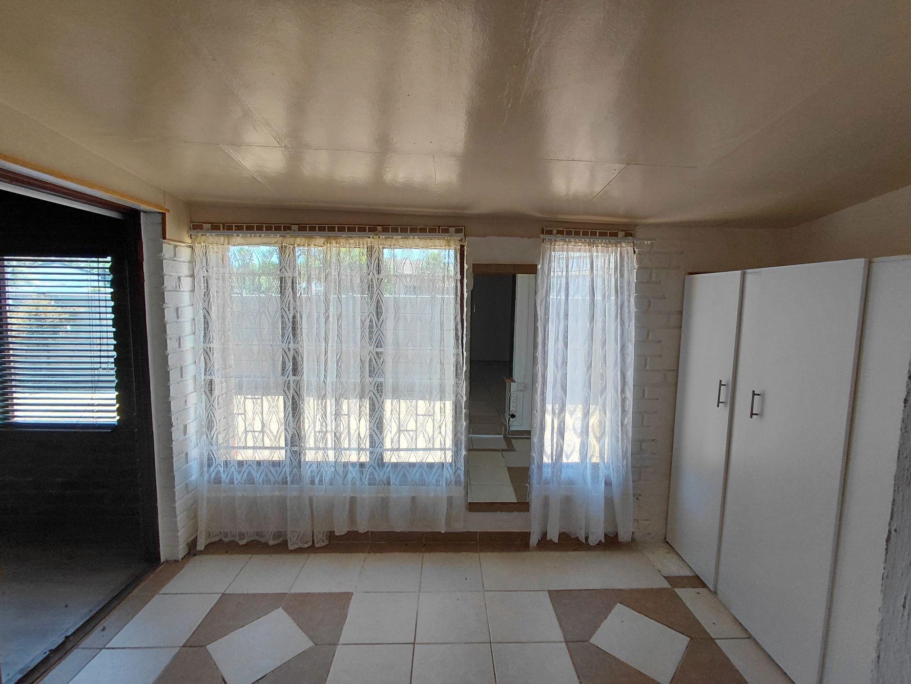 Image 5 of 6
