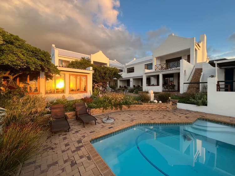 Main property image