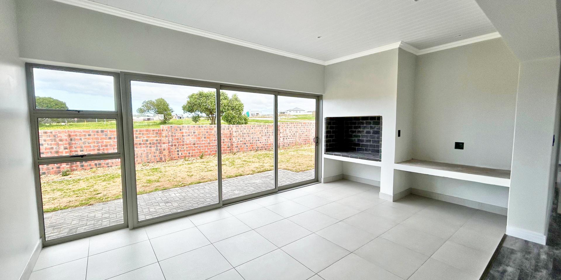 Image 4 of 6