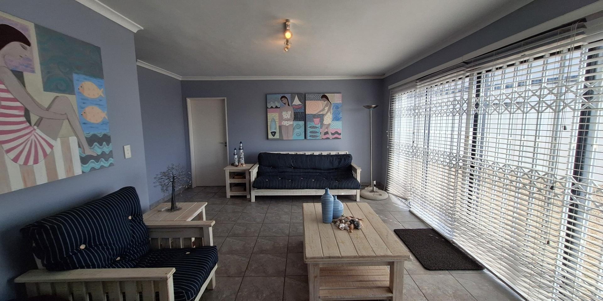 Image 3 of 6