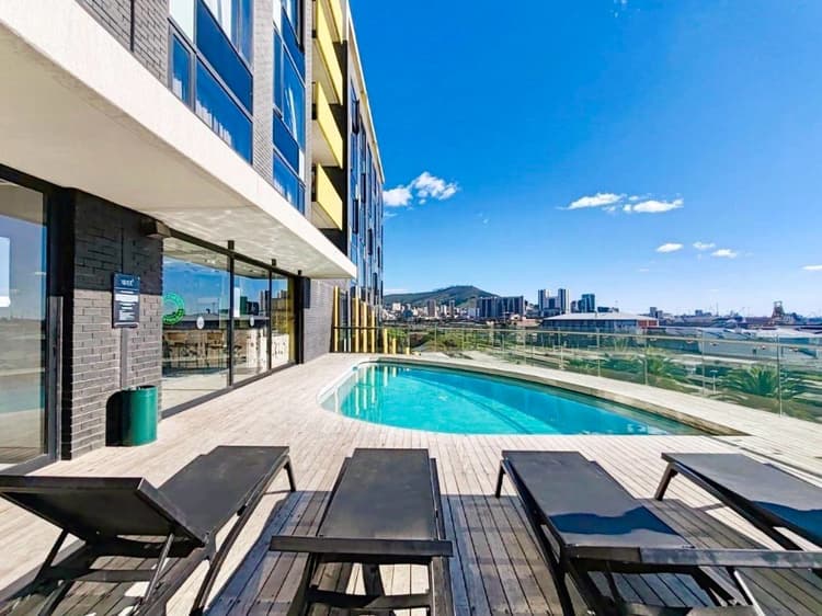 Main property image