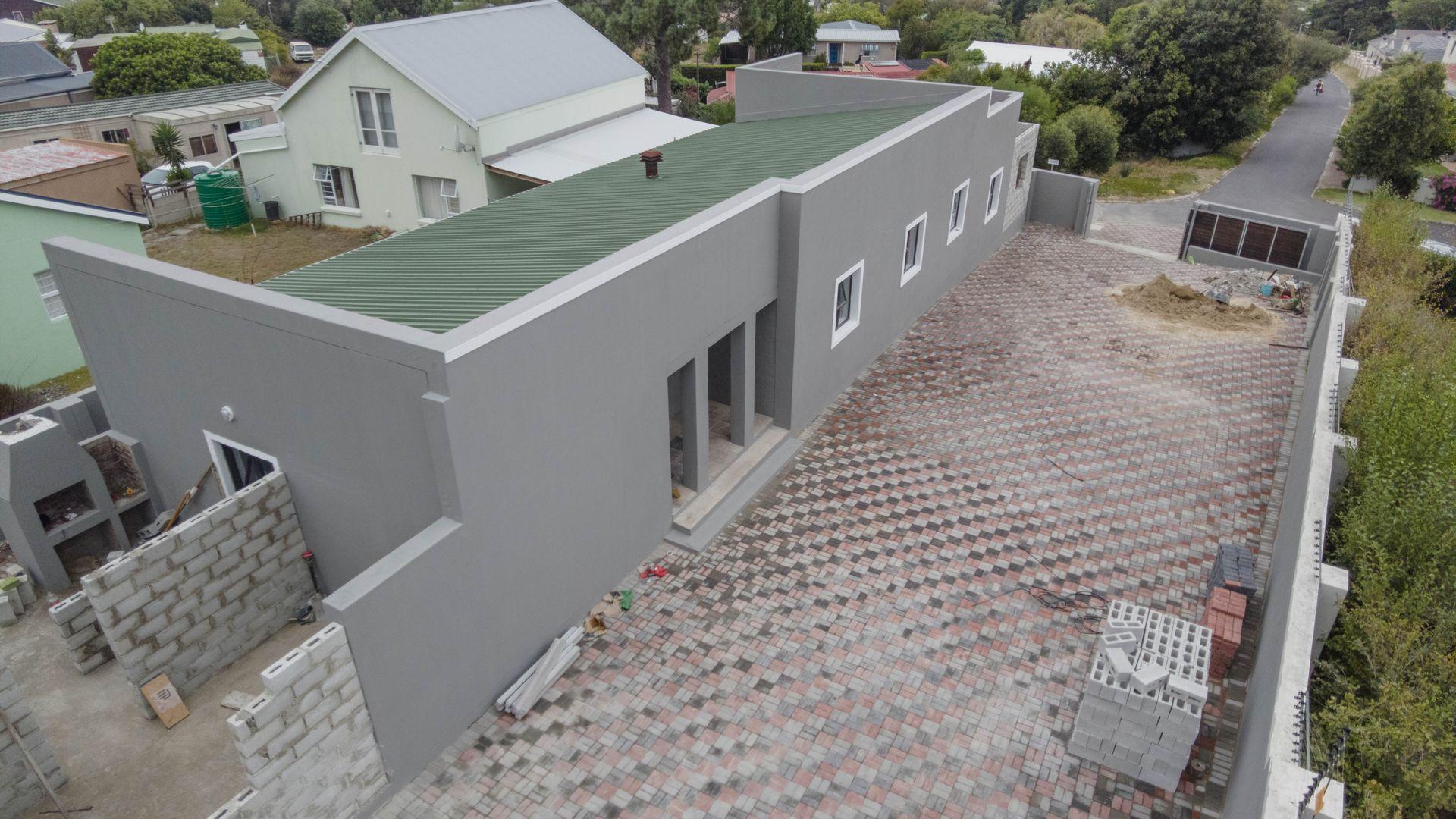 Image 2 of 6